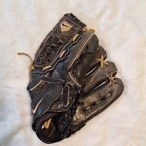 Nike Game Ready Cowhide Left Hand Baseball Glove